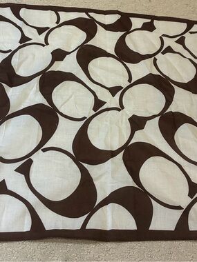 COACH Vintage Silk Signature C Square Scarf Brown Cream 👝